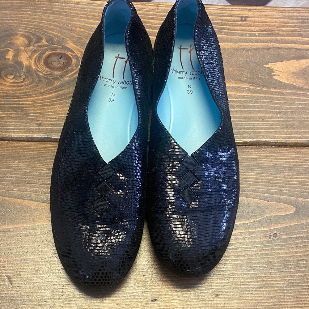 Thierry Rabotin Women's Shimmering Black Flats